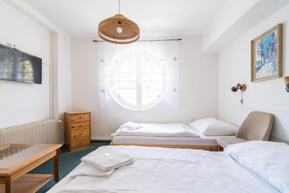 Hotel Maxov 요세푸프 둘 외부 사진